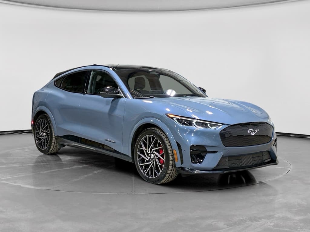 2023 Ford Mustang Mach-E view 4