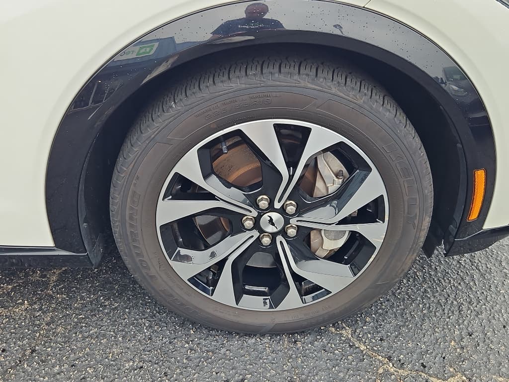 2021 Ford Mustang Mach-E view 32