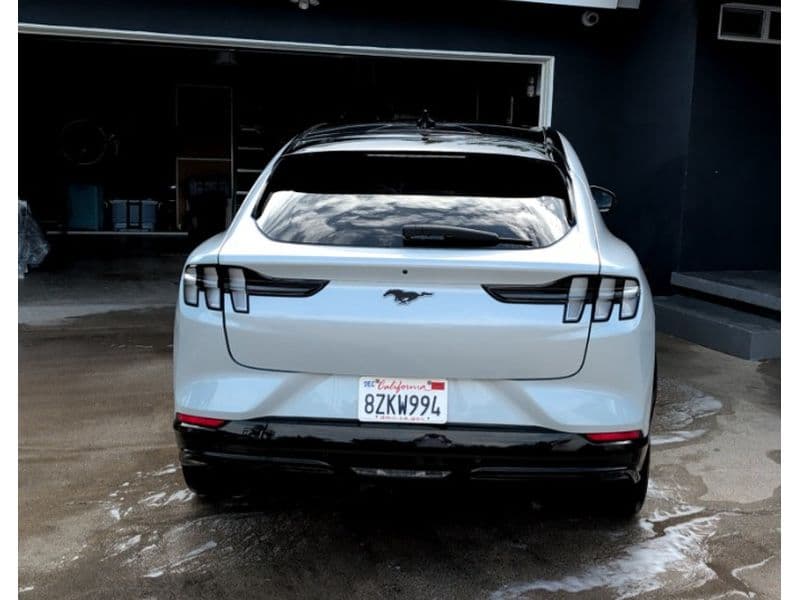 2021 Ford Mustang Mach-E view 4