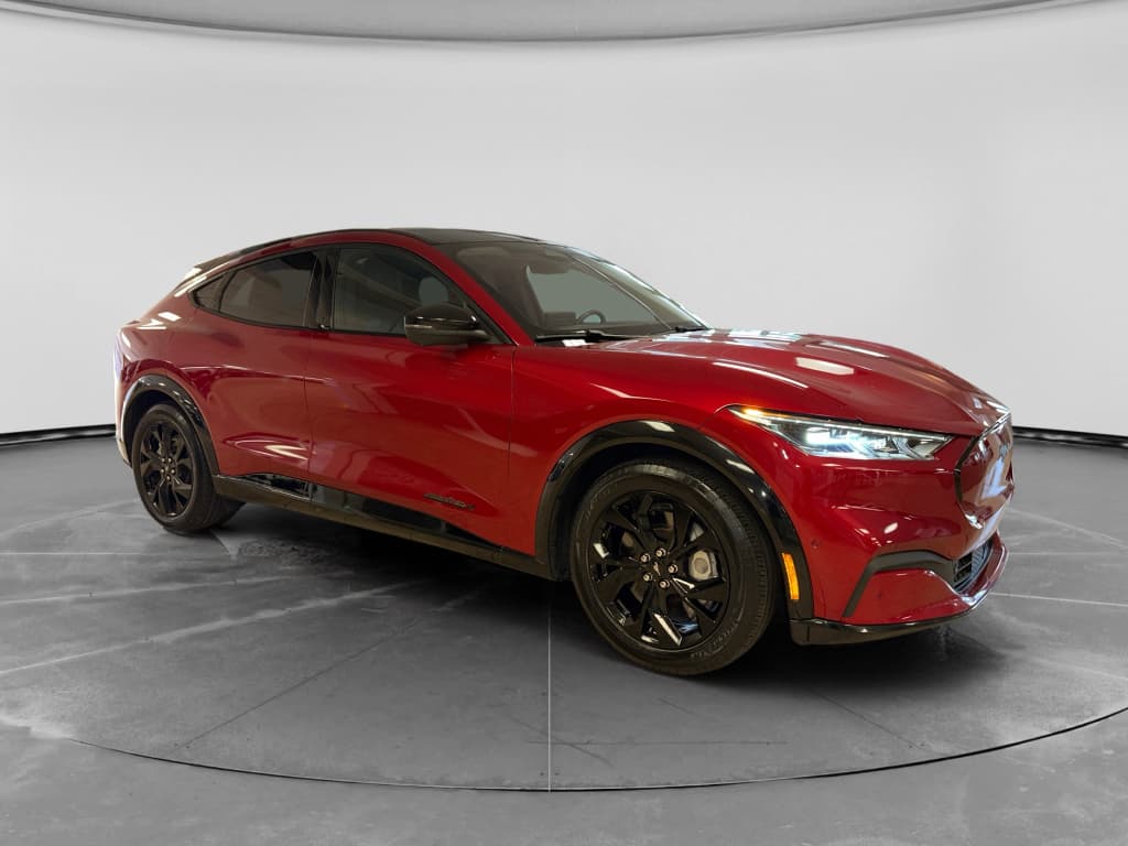2023 Ford Mustang Mach-E view 3