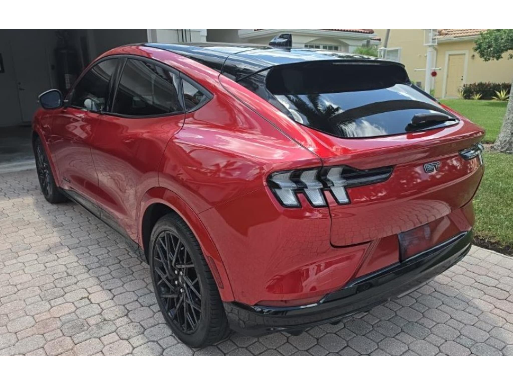 2023 Ford Mustang Mach-E view 4