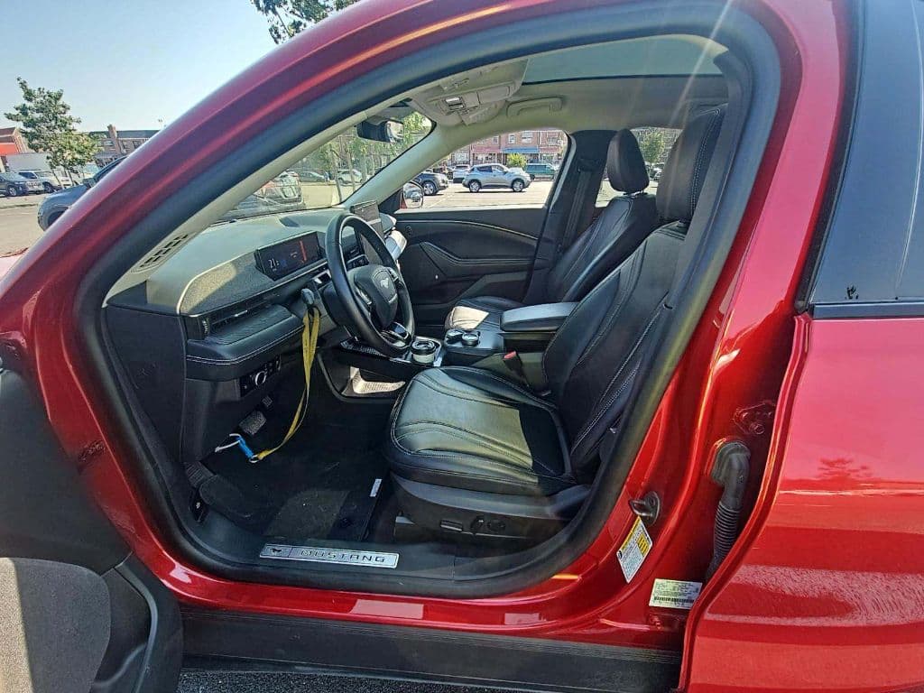 2023 Ford Mustang Mach-E view 4