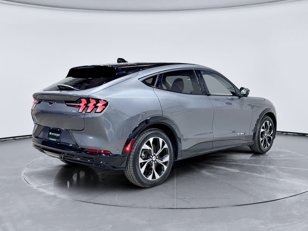 2023 Ford Mustang Mach-E view 3