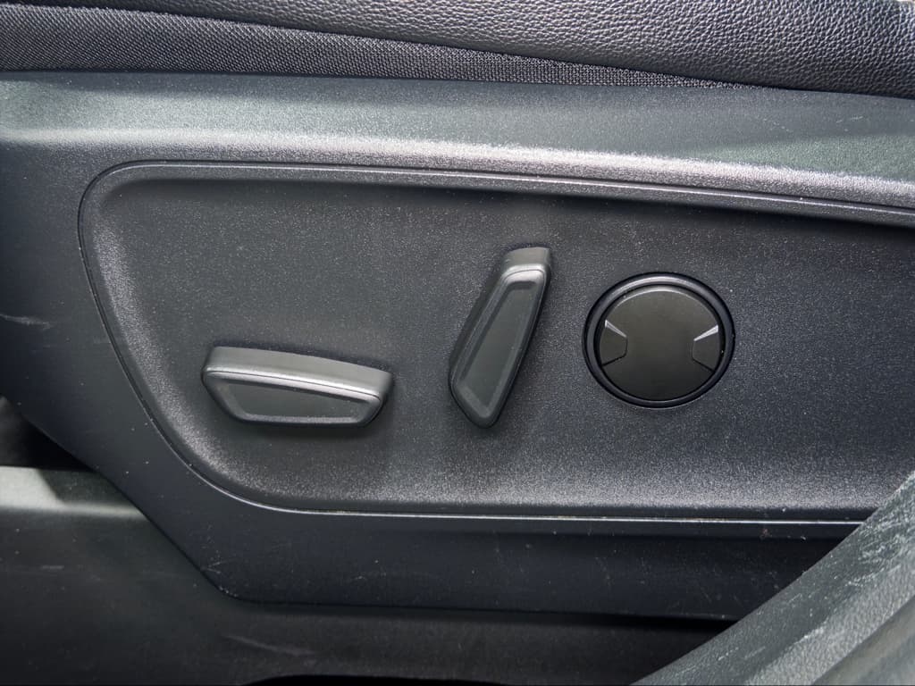 2024 Ford Escape view 6