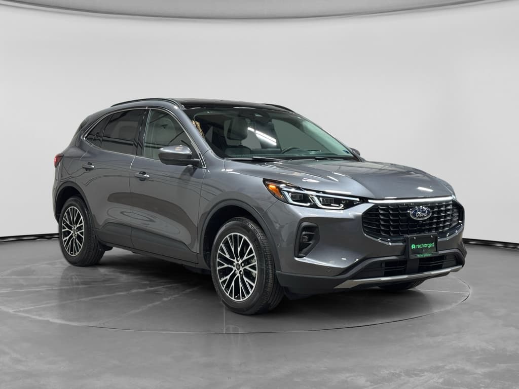 2024 Ford Escape view 4