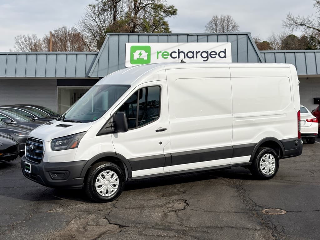 2024 Ford E-Transit Cargo Van Base's photo