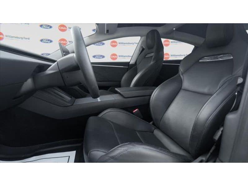 2024 Tesla Model 3 view 7