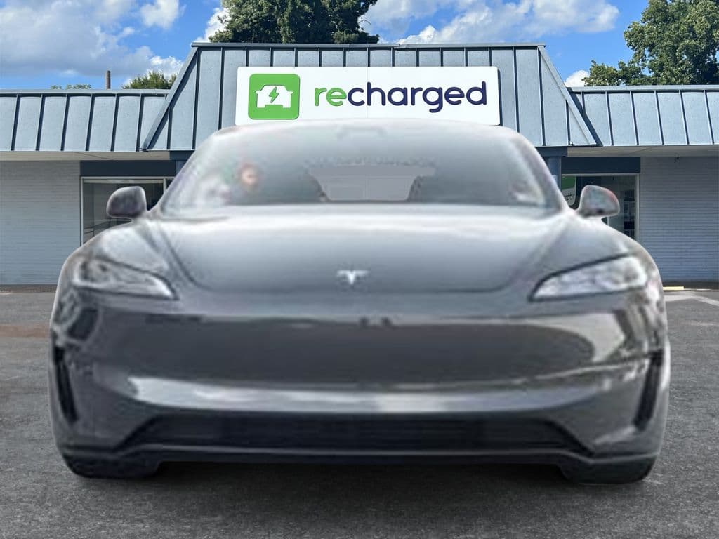 2024 Tesla Model 3 view 4