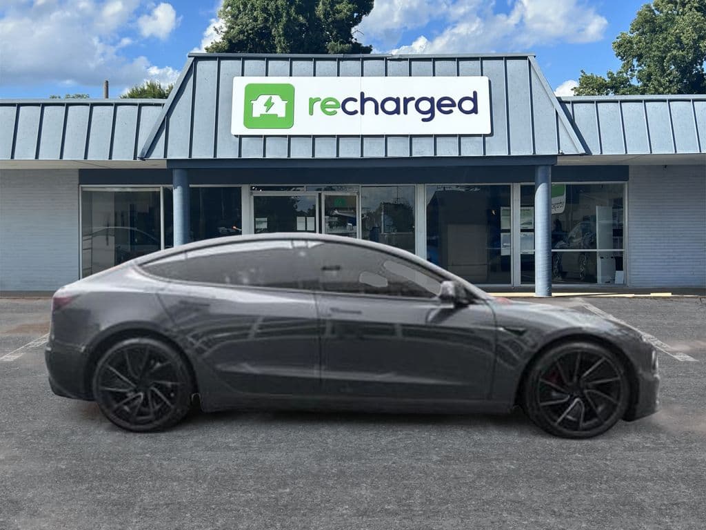 2024 Tesla Model 3 view 6