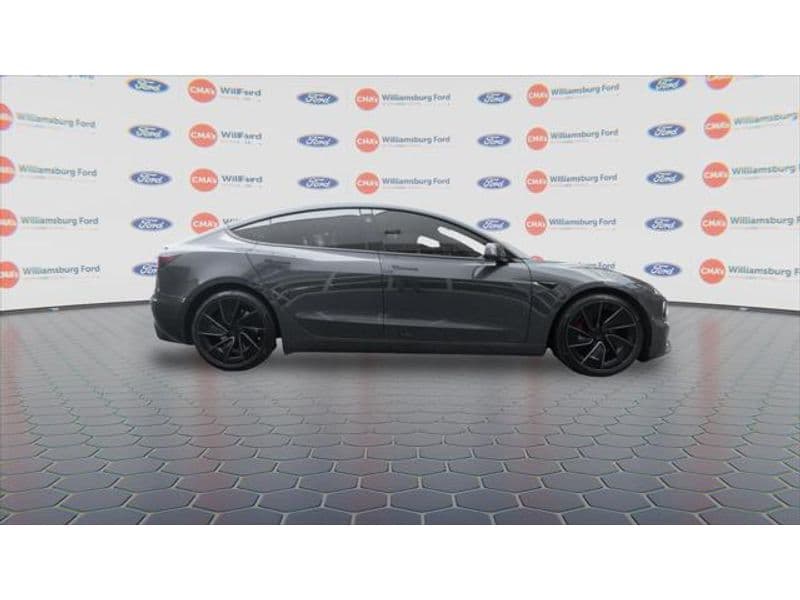 2024 Tesla Model 3 view 3