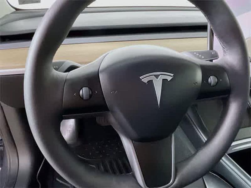 2023 Tesla Model 3 view 14