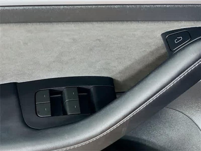 2023 Tesla Model 3 view 21