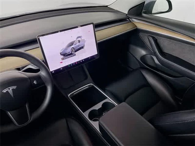 2023 Tesla Model 3 view 26