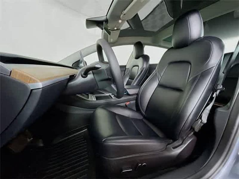 2023 Tesla Model 3 view 24