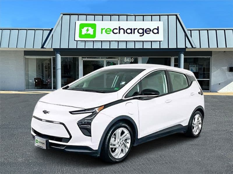 2023 Chevrolet Bolt EV view 3