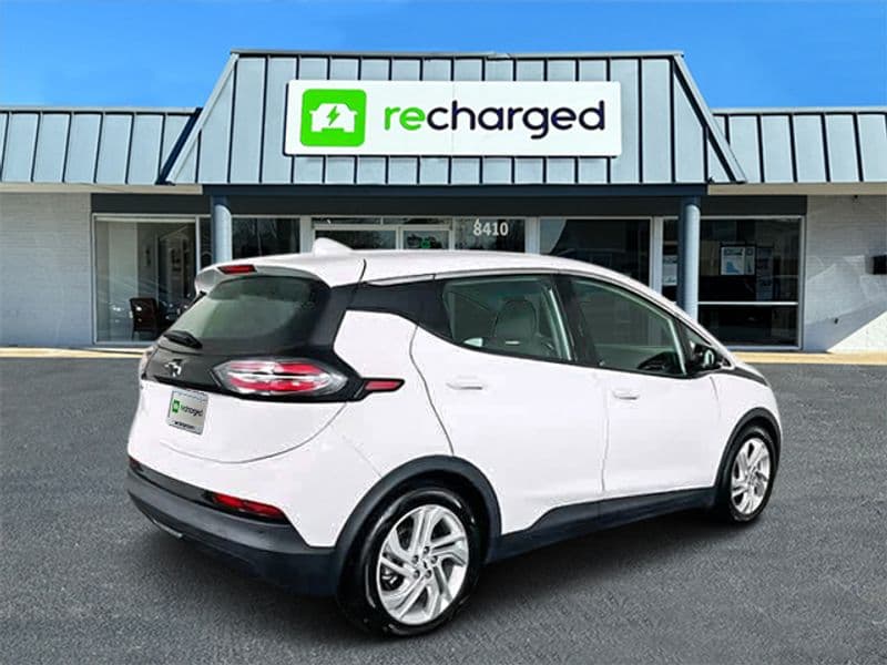 2023 Chevrolet Bolt EV view 4
