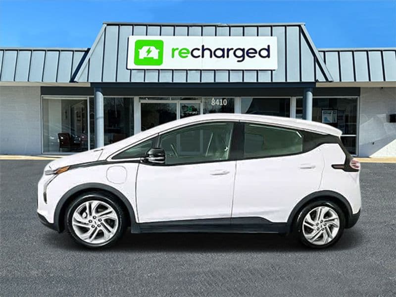 2023 Chevrolet Bolt EV view 8