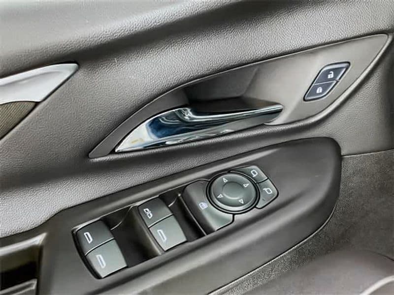 2023 Chevrolet Bolt EV view 11