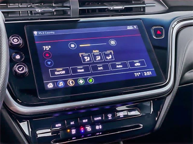 2023 Chevrolet Bolt EV view 19