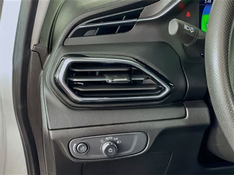 2023 Chevrolet Bolt EV view 13