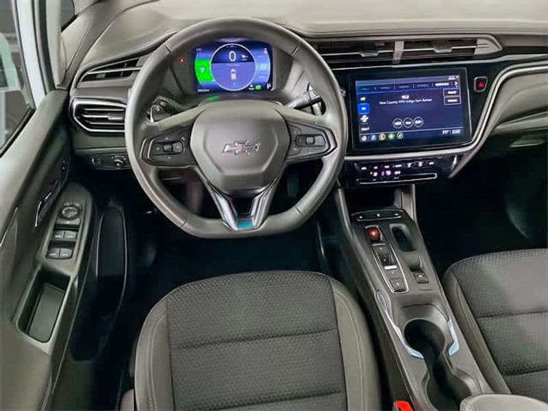 2023 Chevrolet Bolt EV view 21