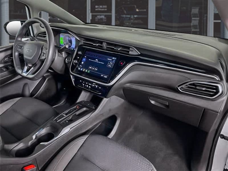2023 Chevrolet Bolt EV view 23
