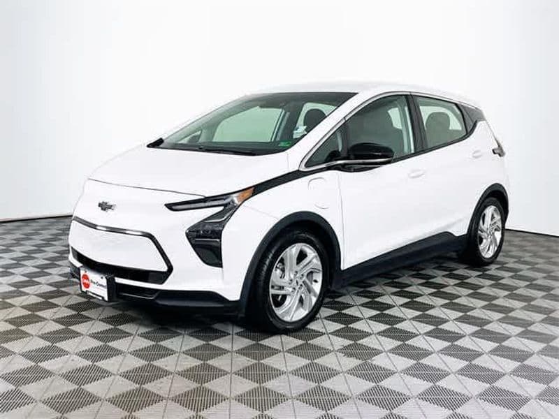 2023 Chevrolet Bolt EV view 6