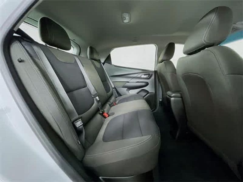 2023 Chevrolet Bolt EV view 28