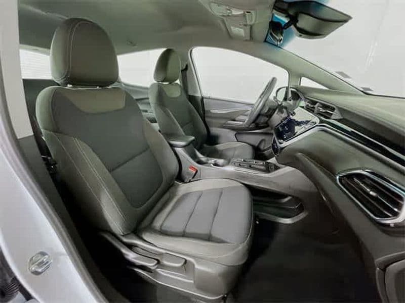 2023 Chevrolet Bolt EV view 29