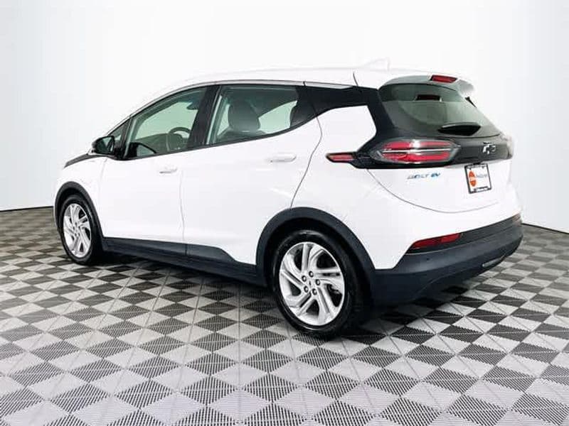 2023 Chevrolet Bolt EV view 8