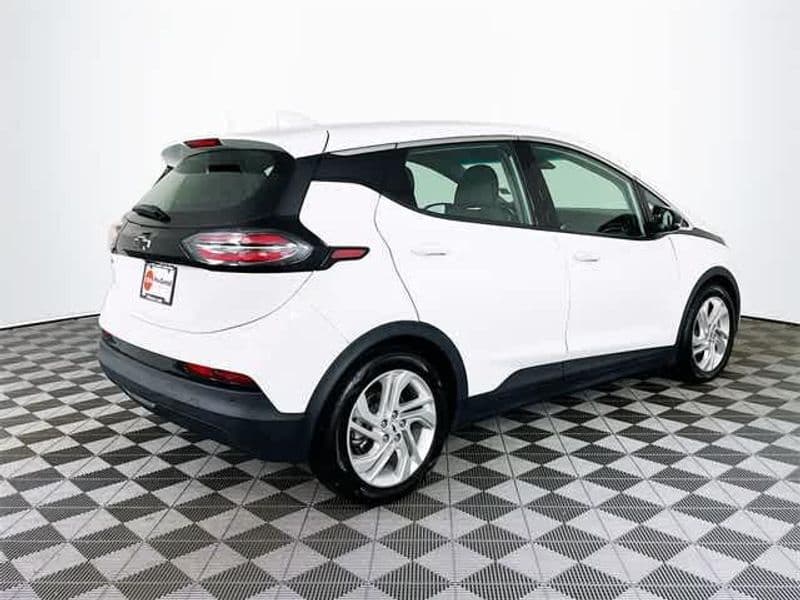 2023 Chevrolet Bolt EV view 10