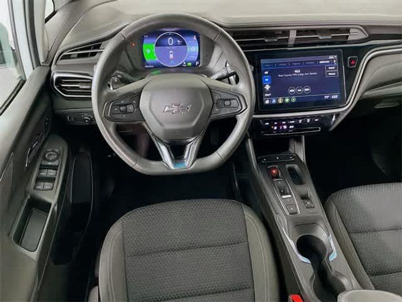 2023 Chevrolet Bolt EV view 24