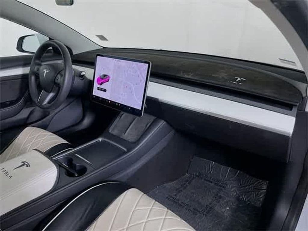 2021 Tesla Model 3 view 28