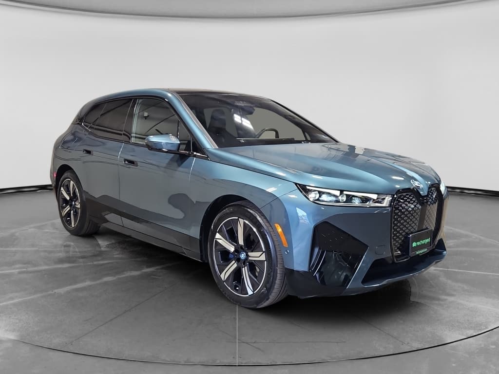 2023 BMW iX view 4