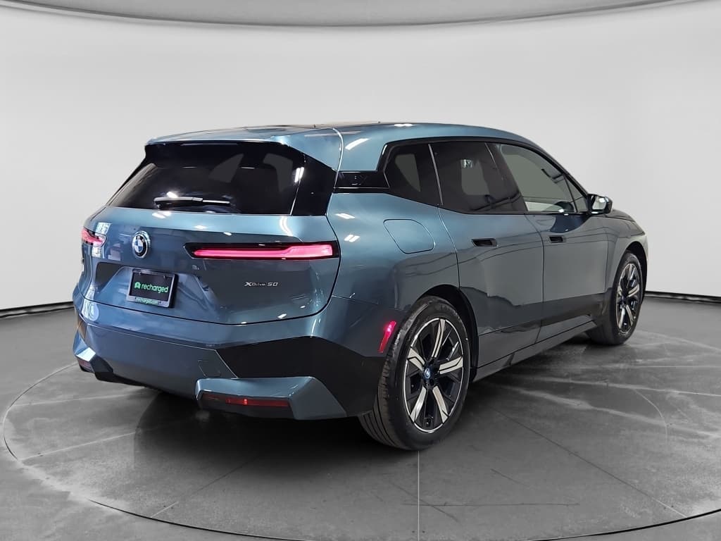 2023 BMW iX view 3