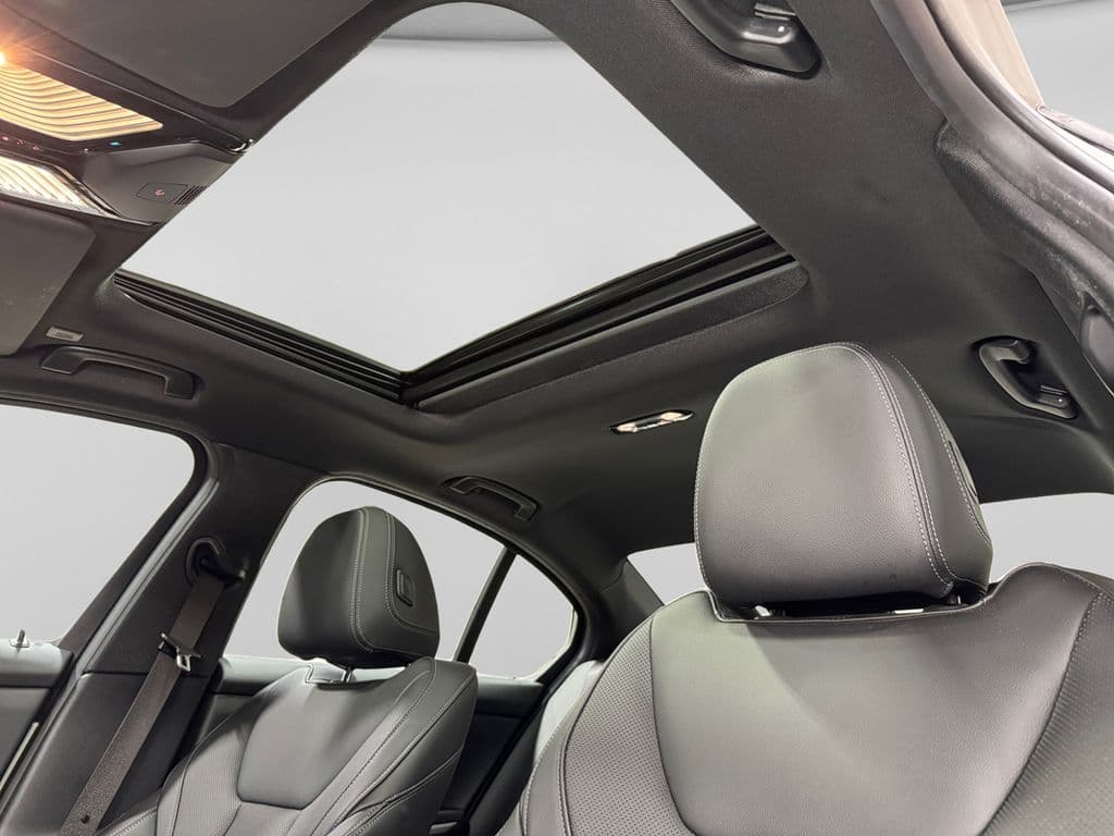 2023 BMW 3 series view 8