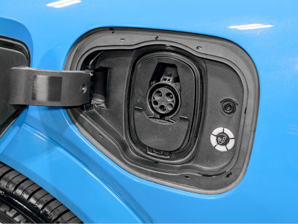 2021 Ford Mustang Mach-E view 5