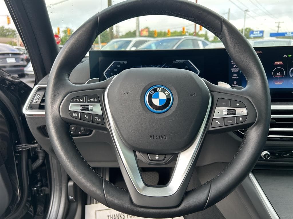 2024 BMW 3 series view 7