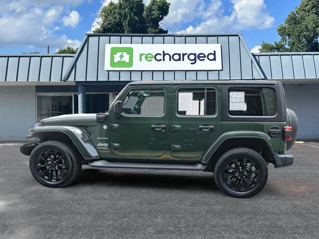 2021 Jeep Wrangler view 4