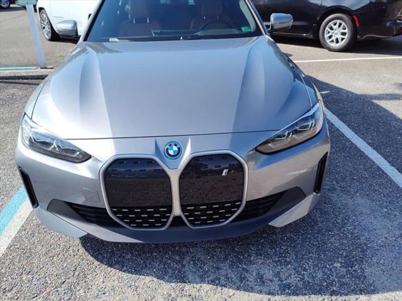 2023 BMW i4 Gran Coupe view 2