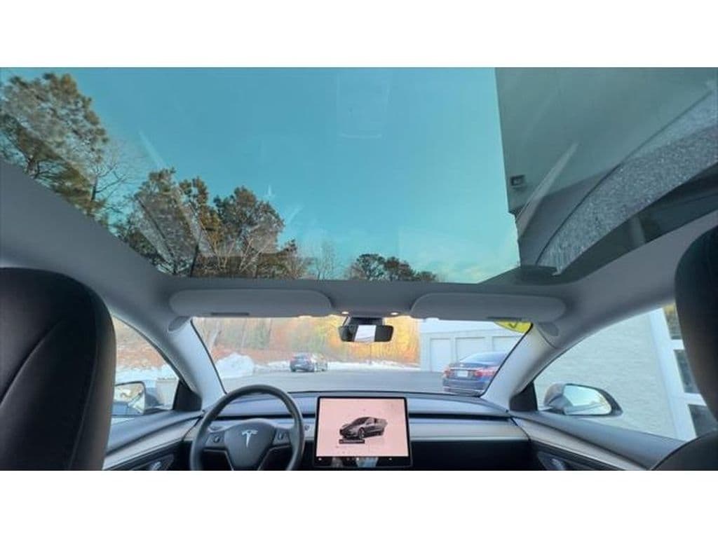 2023 Tesla Model 3 view 16