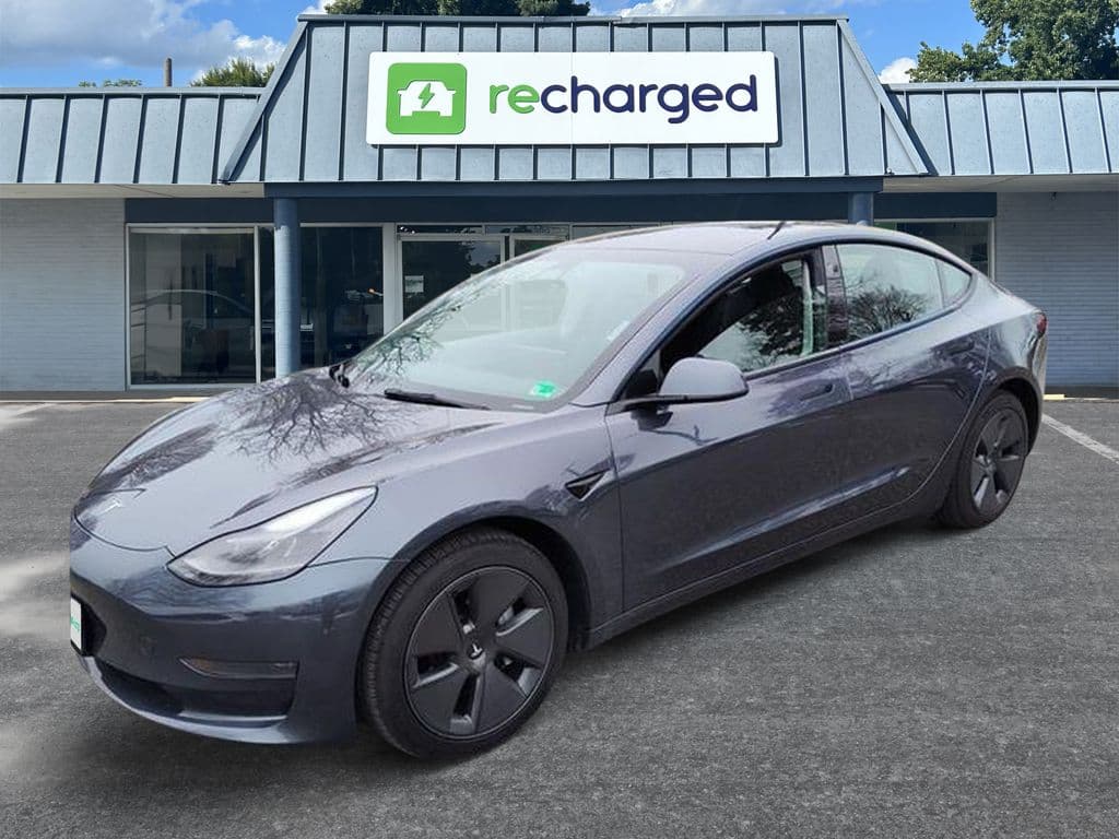 2023 Tesla Model 3 view 30