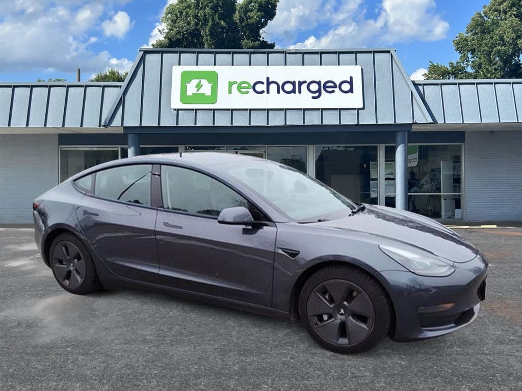 2023 Tesla Model 3 view 7