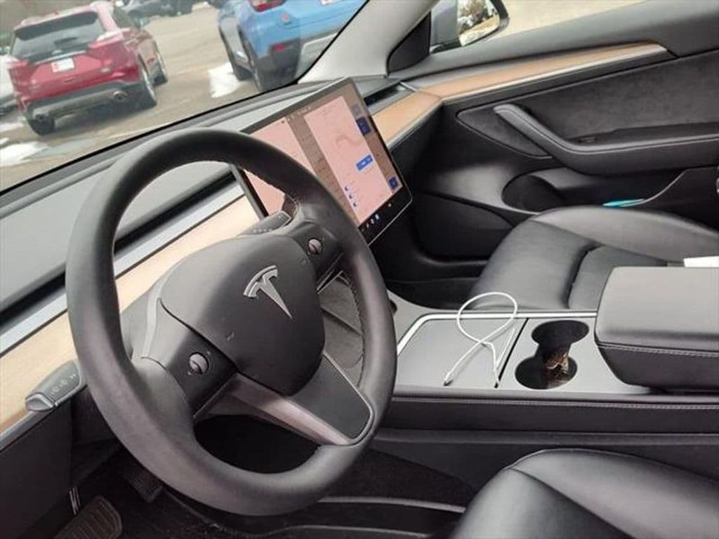 2023 Tesla Model 3 view 33