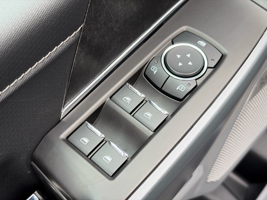 2024 Ford F-150 Lightning view 8