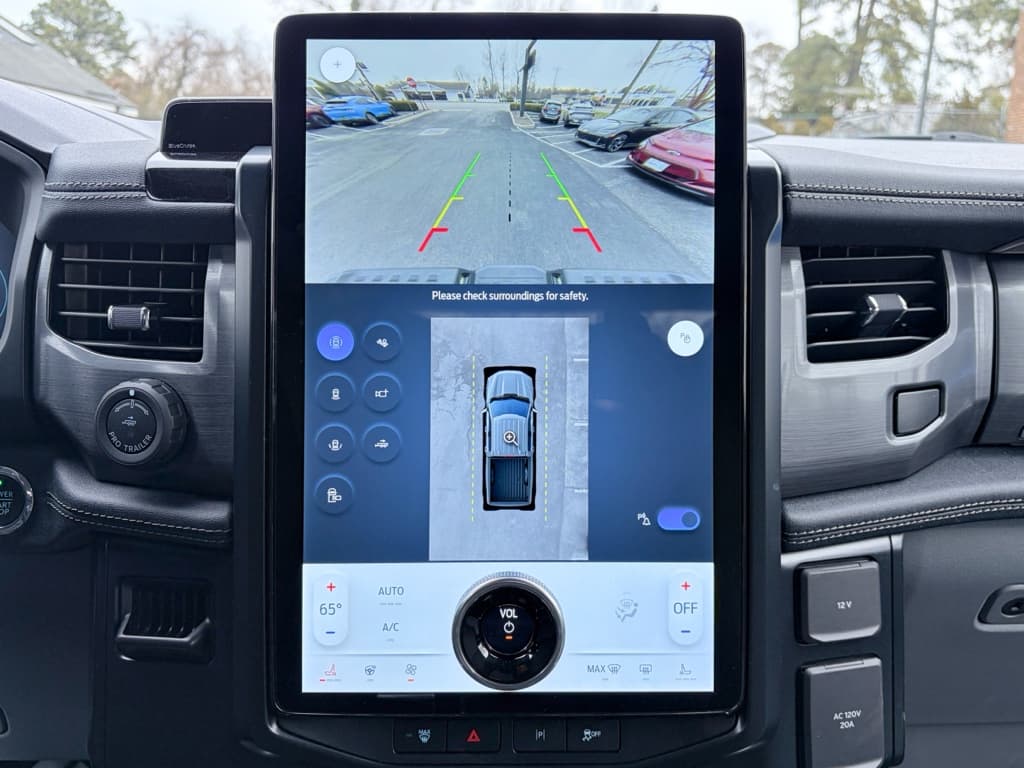 2024 Ford F-150 Lightning view 15