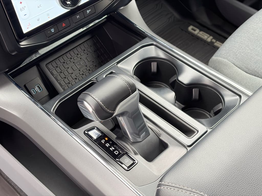 2024 Ford F-150 Lightning view 20