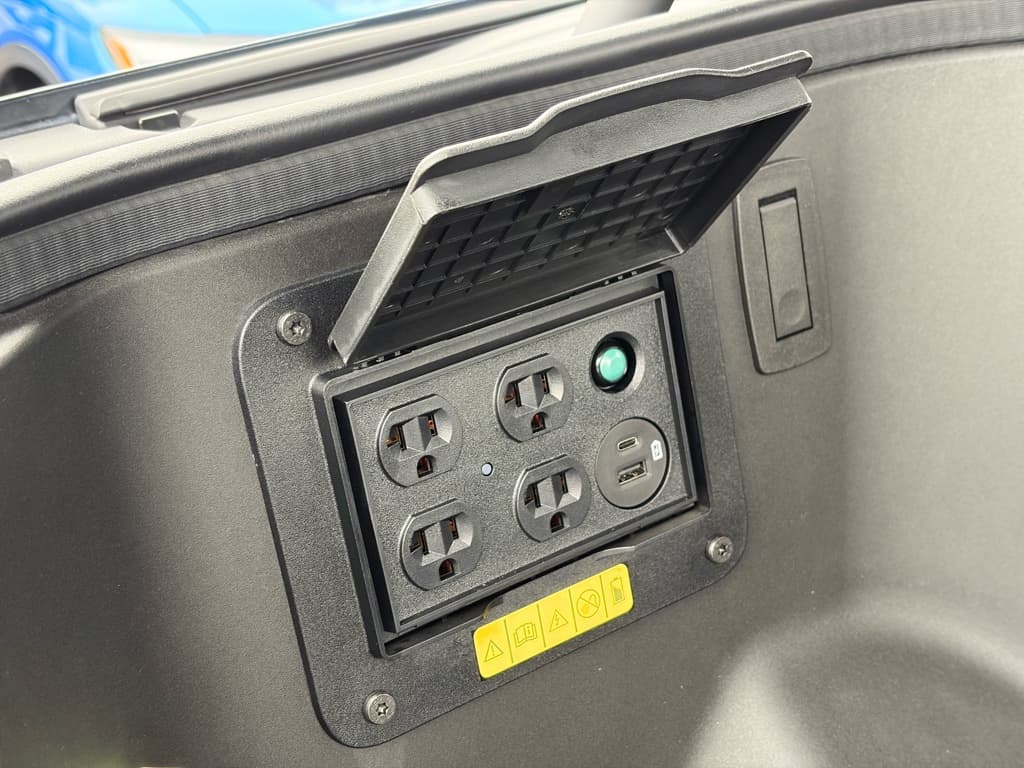 2024 Ford F-150 Lightning view 28