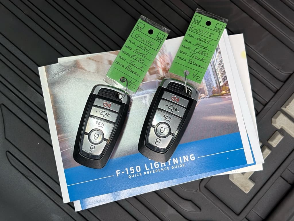 2024 Ford F-150 Lightning view 24