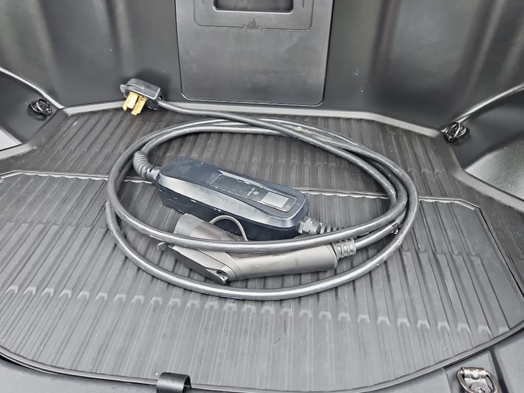 2022 Ford F-150 Lightning view 6